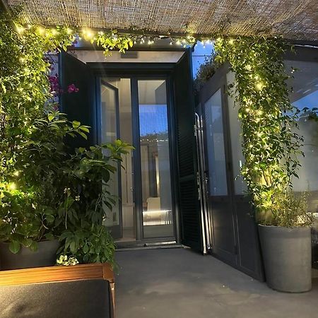 Apartament La Casa Di Paola Salerno Zewnętrze zdjęcie
