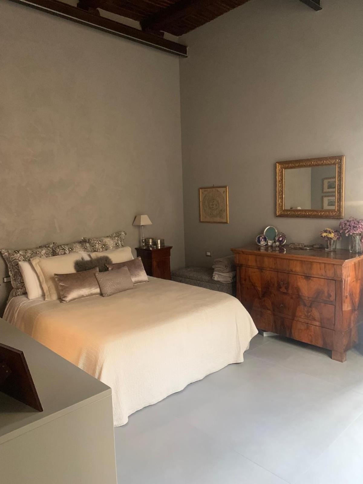 Apartament La Casa Di Paola Salerno Zewnętrze zdjęcie