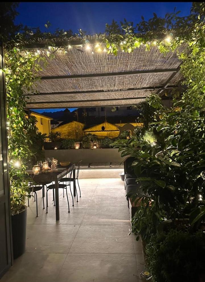 Apartament La Casa Di Paola Salerno Zewnętrze zdjęcie